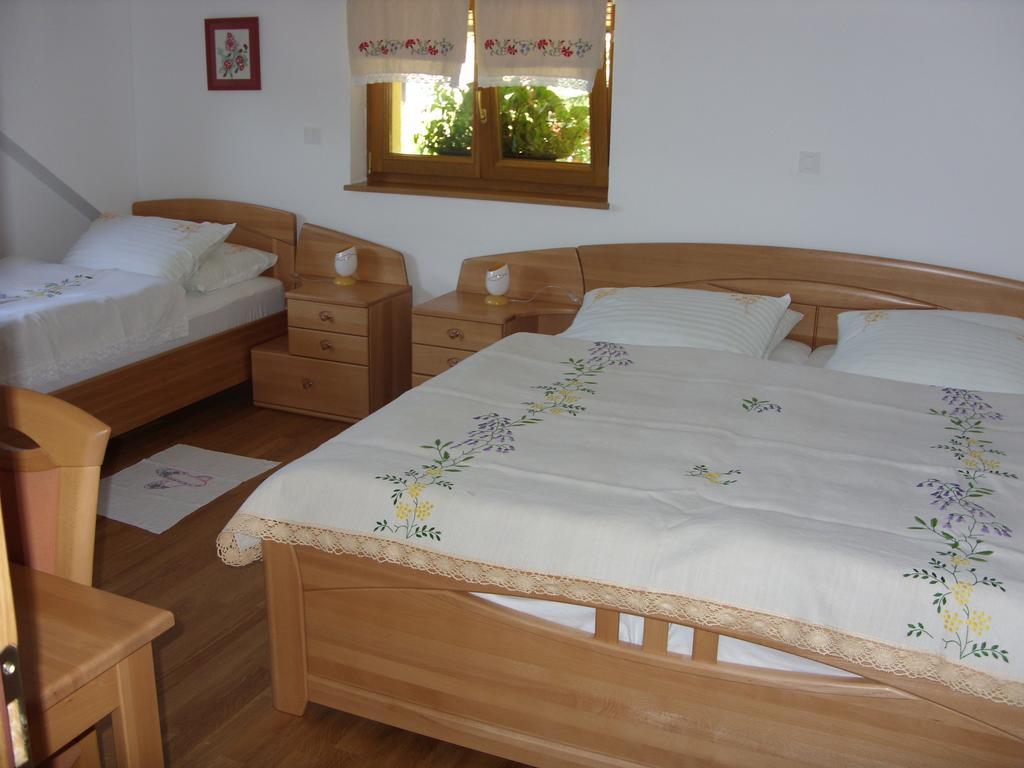 Tourist Farm Ob Izviru Krupe Villa Semic Ruang foto